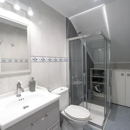 Ideal Parejas A 5 Minutos De Santander Con Plaza De Garaje דירה *